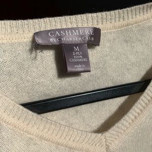 Off white/cream cashmere sweater